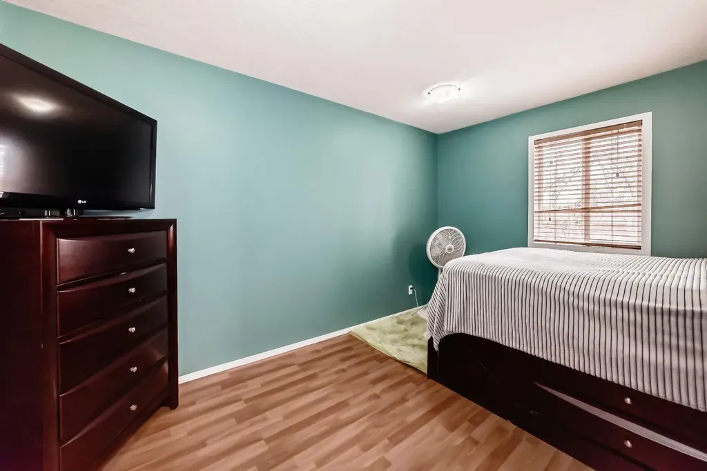 63 Sands Street Rochon Sands AB T0C3B0