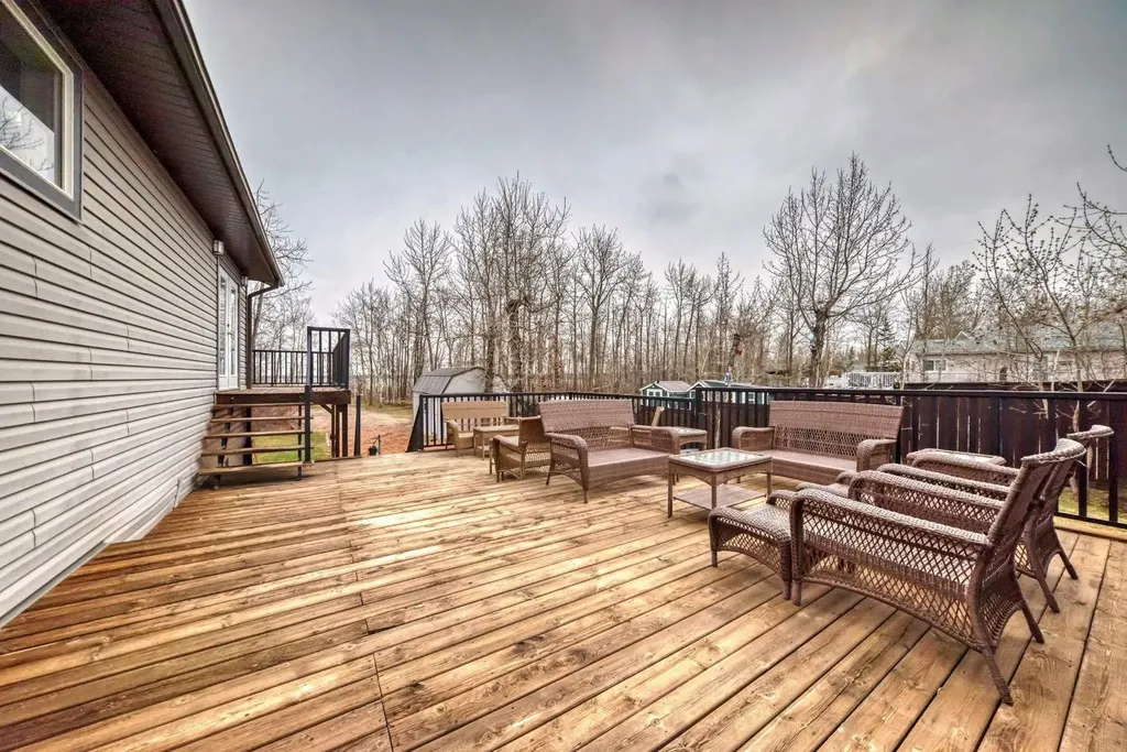 63 Sands Street Rochon Sands AB T0C3B0