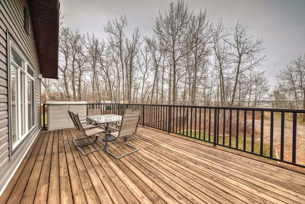 63 Sands Street Rochon Sands AB T0C3B0