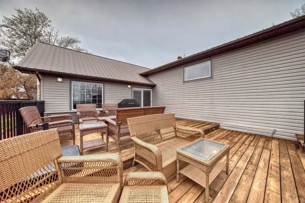 63 Sands Street Rochon Sands AB T0C3B0
