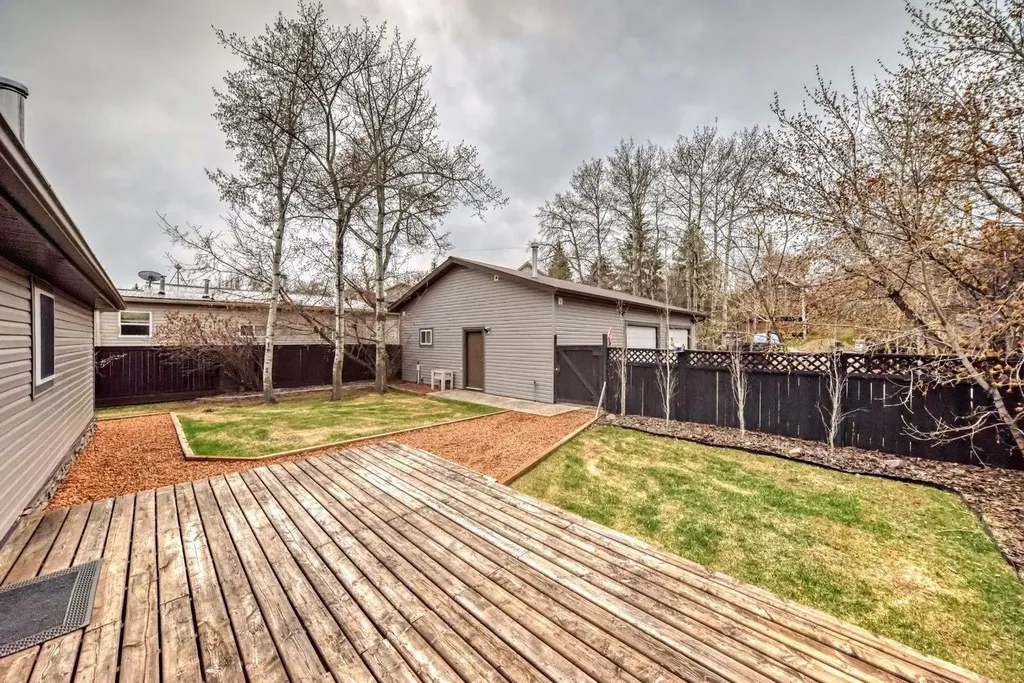 63 Sands Street Rochon Sands AB T0C3B0