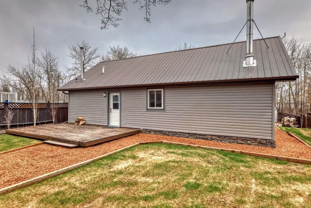 63 Sands Street Rochon Sands AB T0C3B0