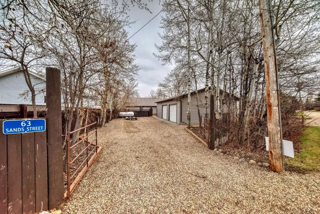 63 Sands Street Rochon Sands AB T0C3B0