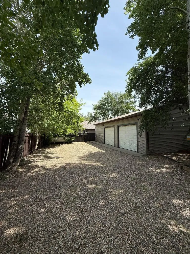 63 Sands Street Rochon Sands AB T0C3B0