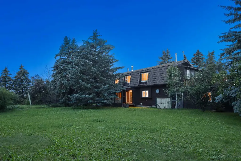 281141 Township Road 274 Rural Rocky View County AB T4A 2S3