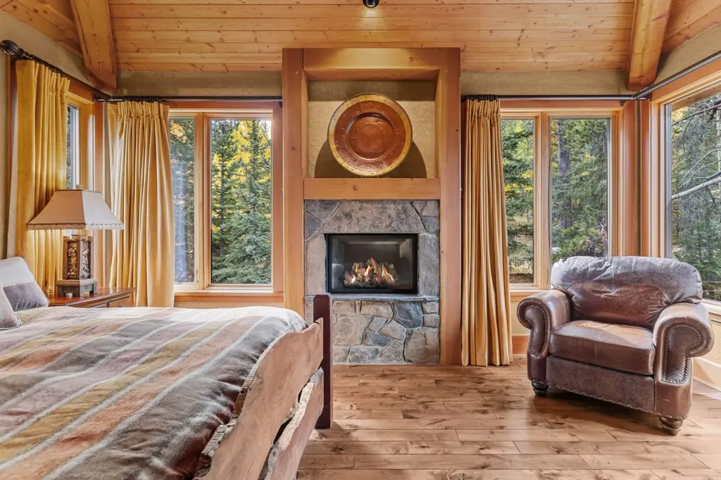 163 Cairns Landing Canmore AB T1W 3J9