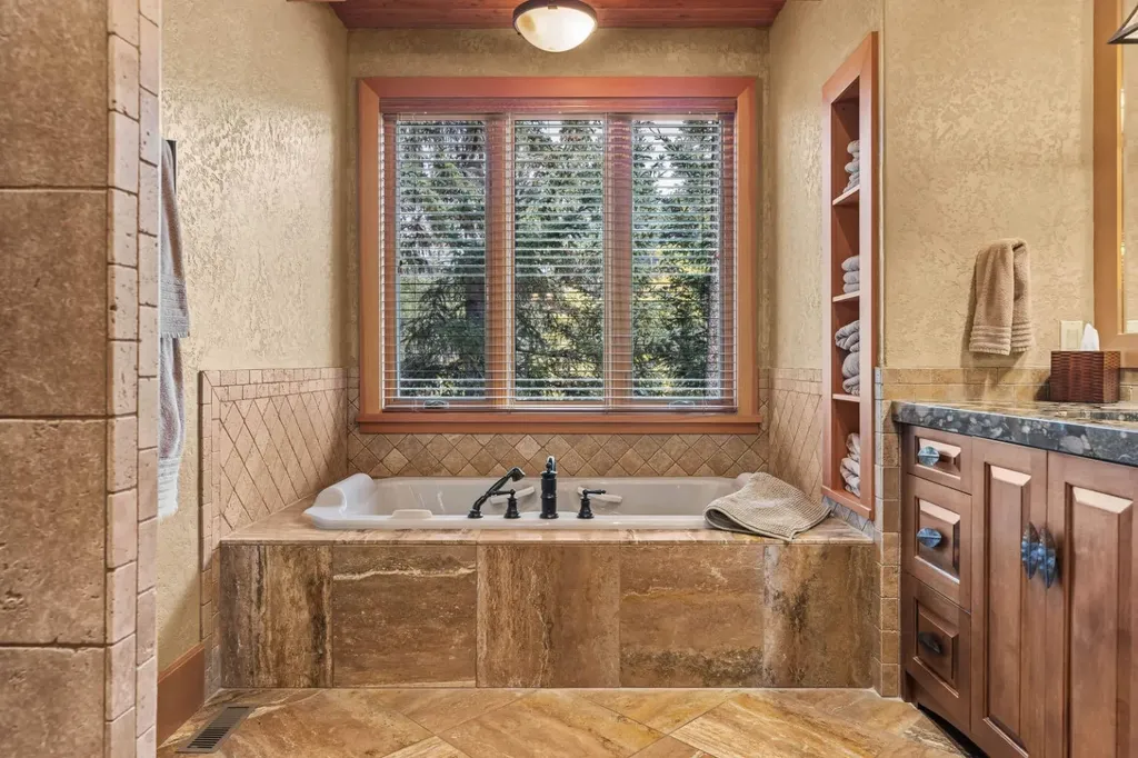 163 Cairns Landing Canmore AB T1W 3J9