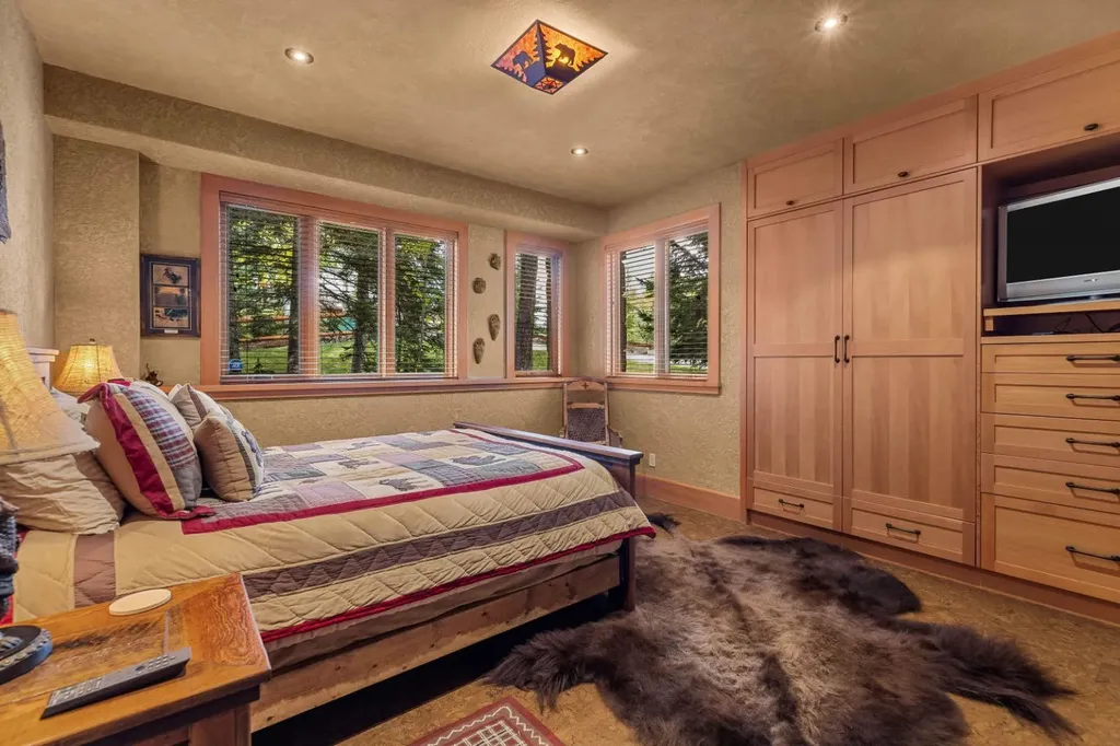 163 Cairns Landing Canmore AB T1W 3J9