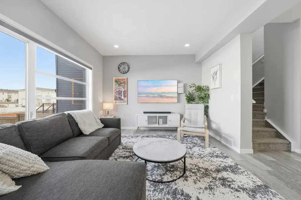 704 Creekstone Circle SW Calgary AB T2X 4Y6