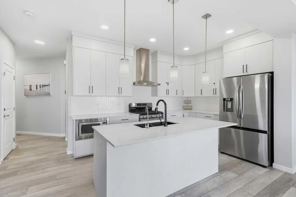 704 Creekstone Circle SW Calgary AB T2X 4Y6
