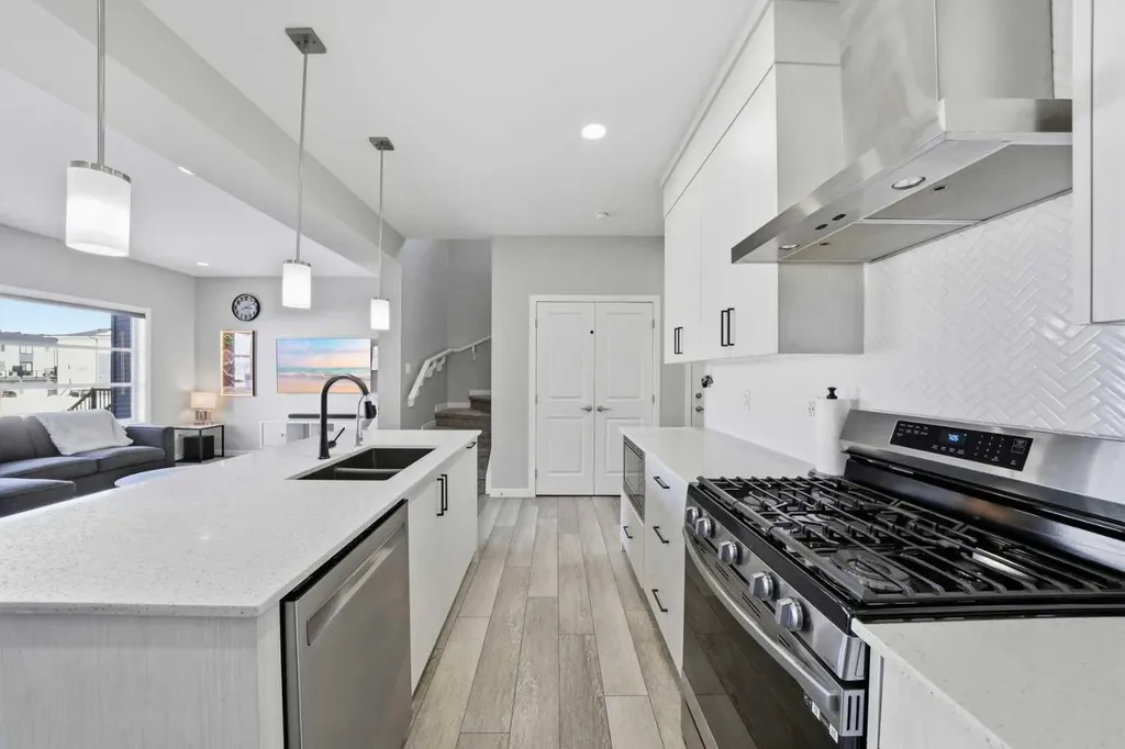 704 Creekstone Circle SW Calgary AB T2X 4Y6