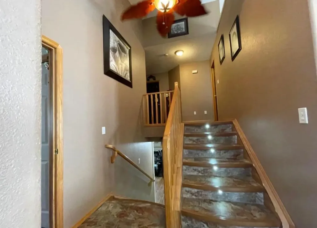 90 Park Drive Whitecourt AB T7S 1S4