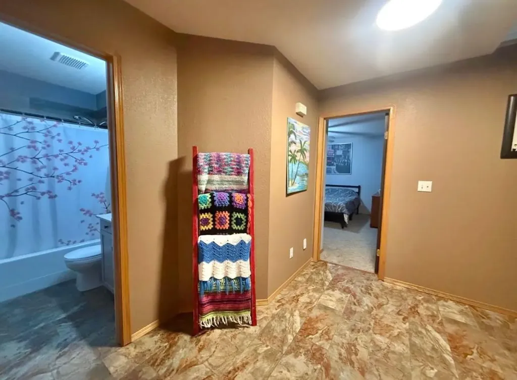 90 Park Drive Whitecourt AB T7S 1S4