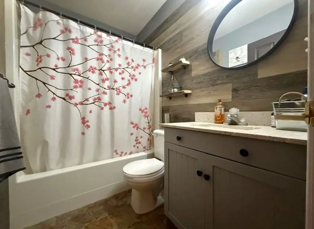 90 Park Drive Whitecourt AB T7S 1S4