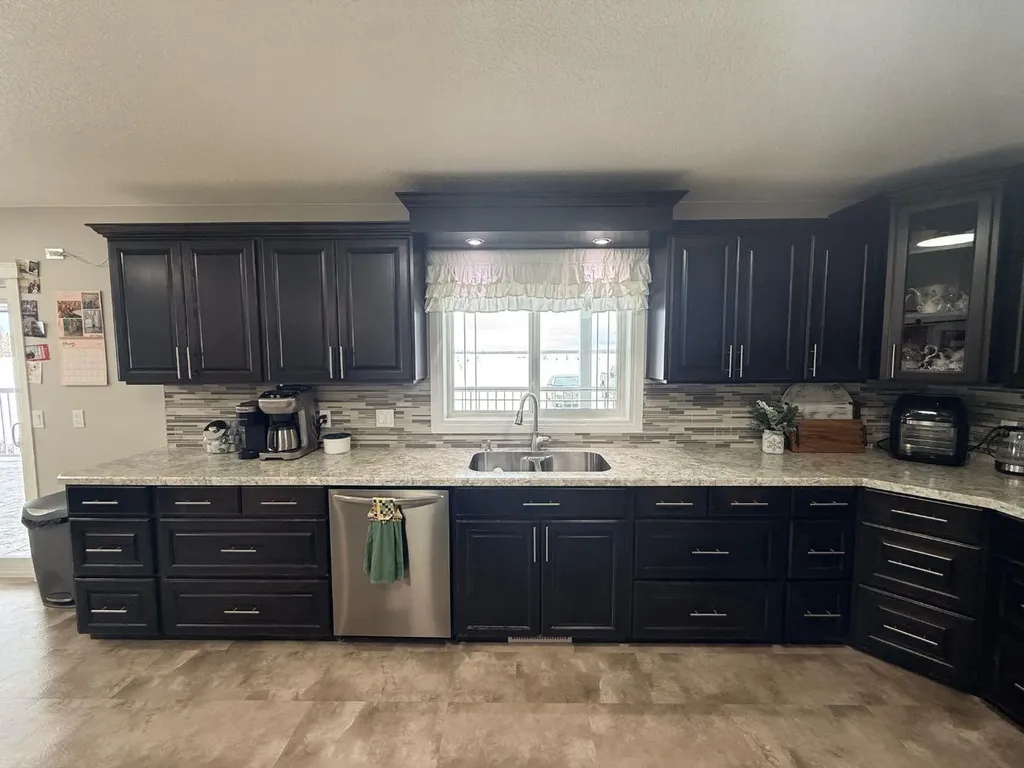104244 Rge Road 182 La Crete AB T0H2H0