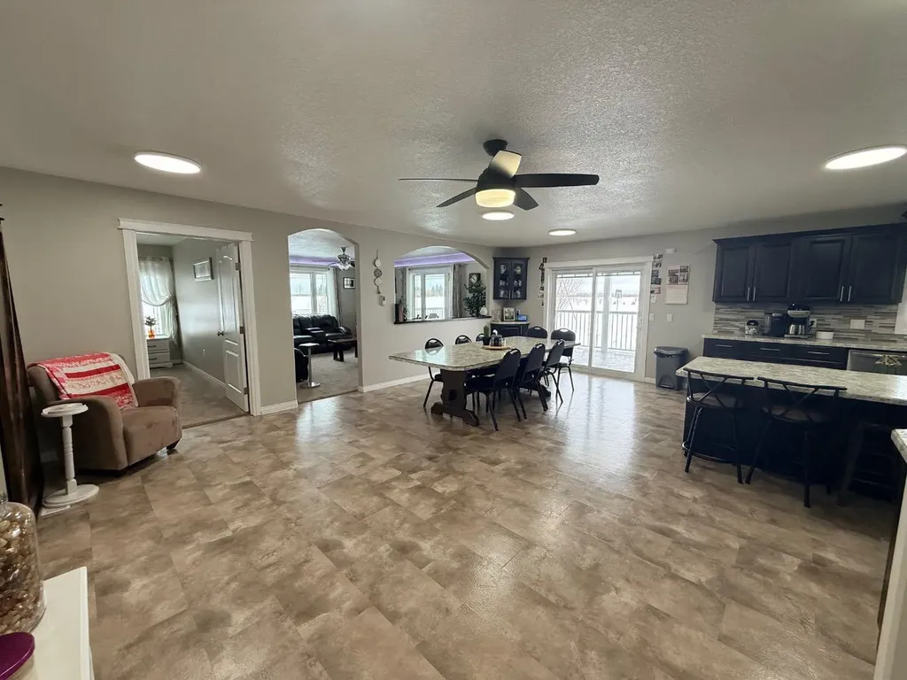 104244 Rge Road 182 La Crete AB T0H2H0
