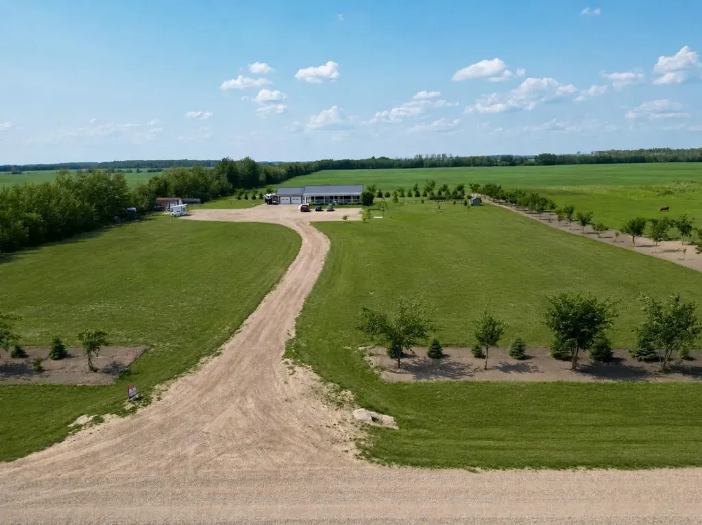 104244 Rge Road 182 La Crete AB T0H2H0