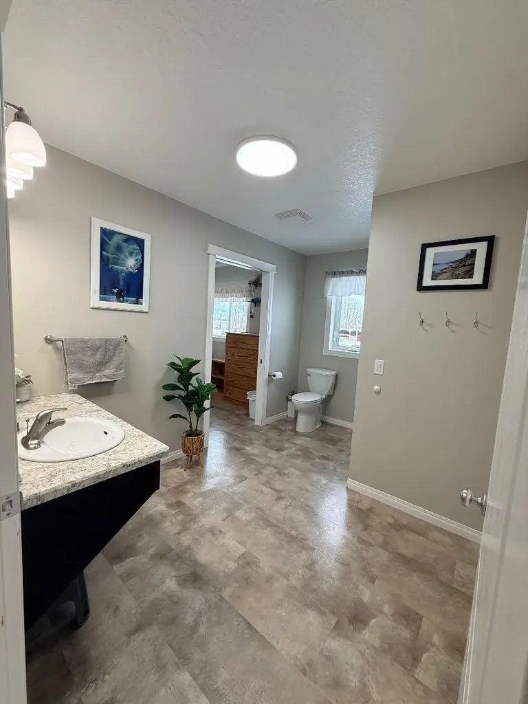 104244 Rge Road 182 La Crete AB T0H2H0