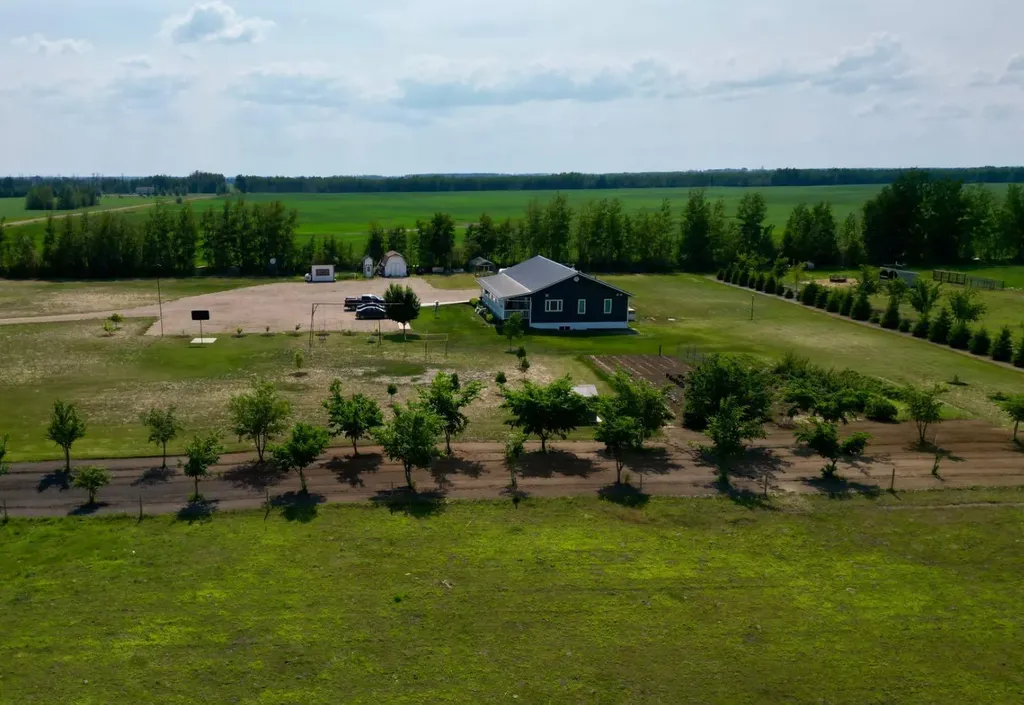 104244 Rge Road 182 La Crete AB T0H2H0