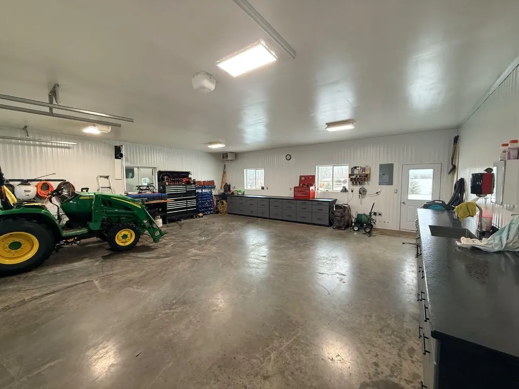104244 Rge Road 182 La Crete AB T0H2H0