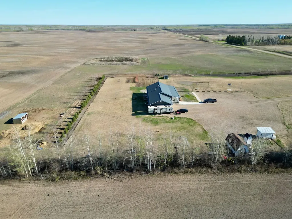 104244 Rge Road 182 La Crete AB T0H2H0