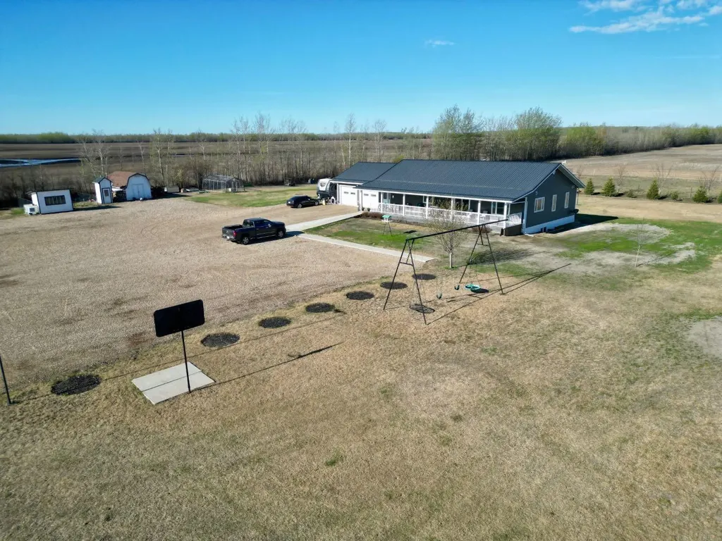 104244 Rge Road 182 La Crete AB T0H2H0