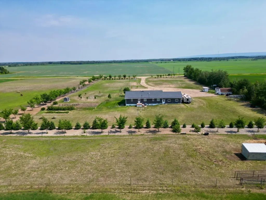 104244 Rge Road 182 La Crete AB T0H2H0
