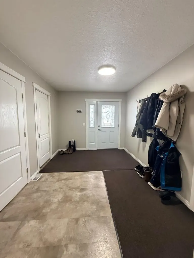 104244 Rge Road 182 La Crete AB T0H2H0