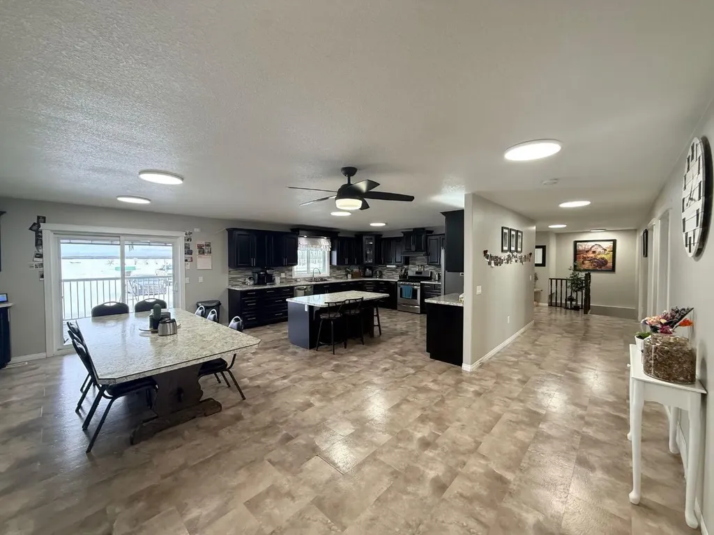 104244 Rge Road 182 La Crete AB T0H2H0