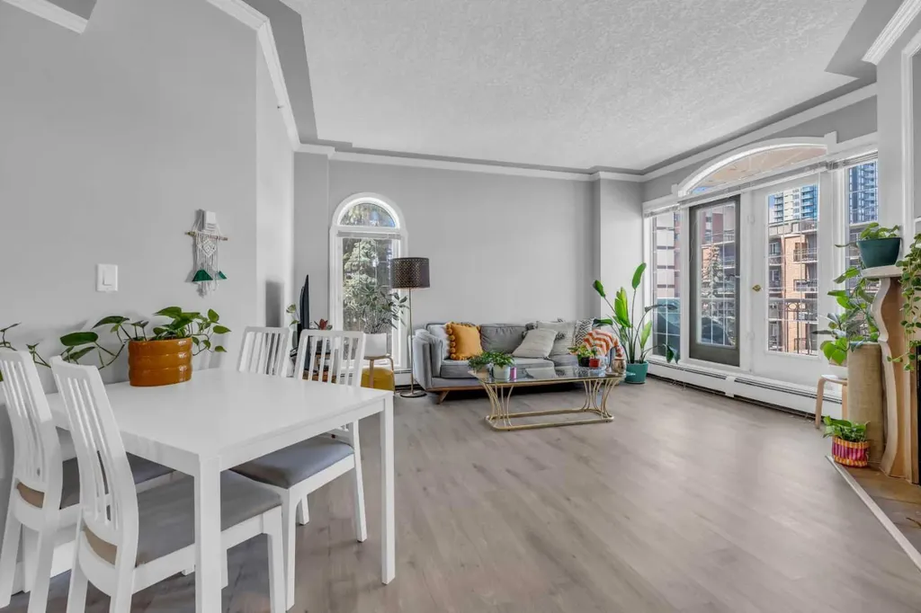 1315 12 Avenue SW Calgary AB T3C 0P6