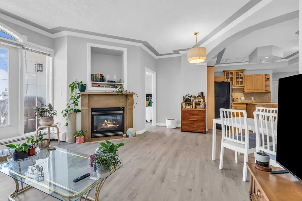 1315 12 Avenue SW Calgary AB T3C 0P6