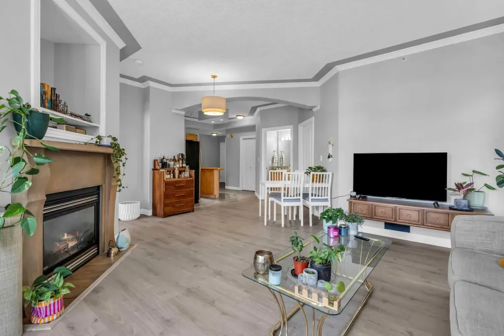 1315 12 Avenue SW Calgary AB T3C 0P6