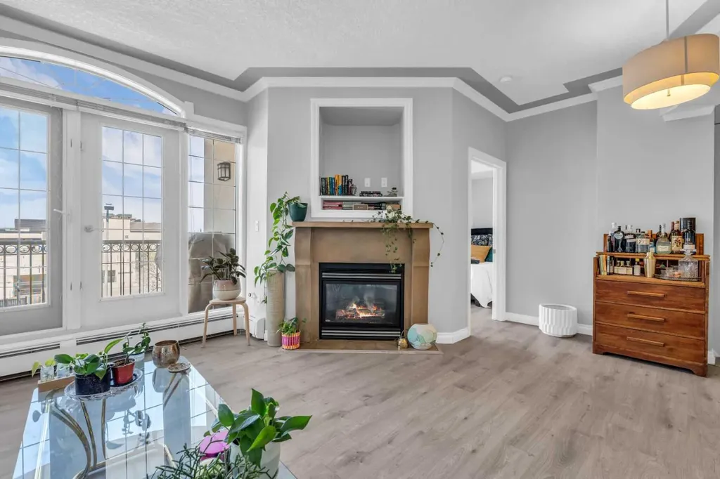 1315 12 Avenue SW Calgary AB T3C 0P6