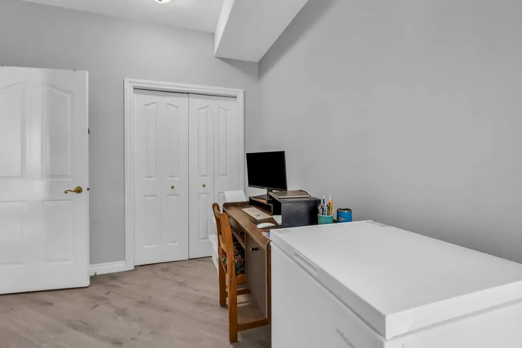 1315 12 Avenue SW Calgary AB T3C 0P6
