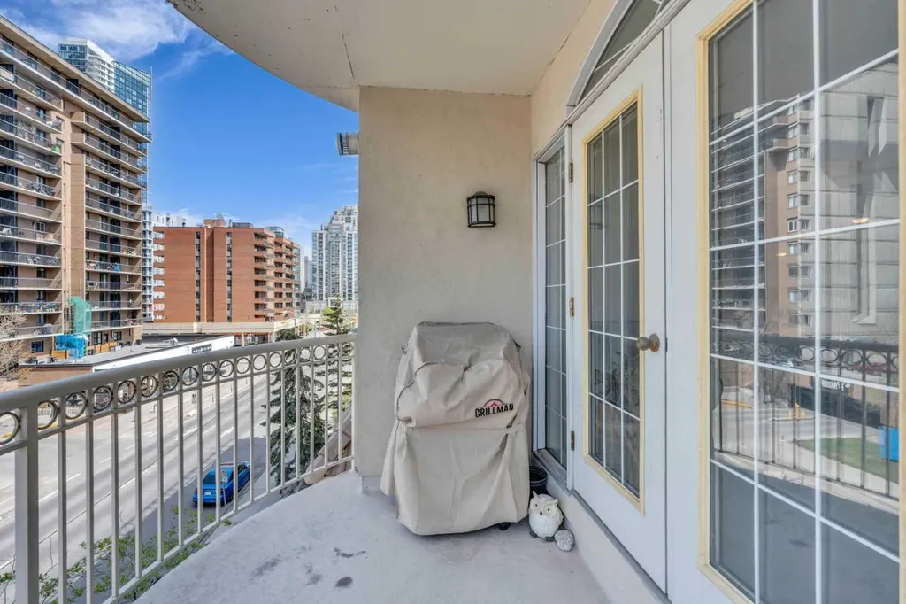 1315 12 Avenue SW Calgary AB T3C 0P6