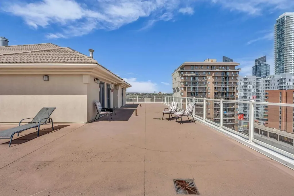1315 12 Avenue SW Calgary AB T3C 0P6