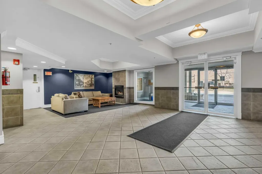 1315 12 Avenue SW Calgary AB T3C 0P6