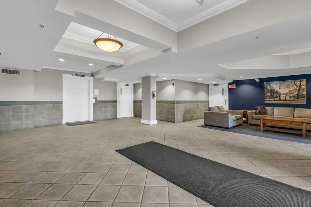 1315 12 Avenue SW Calgary AB T3C 0P6