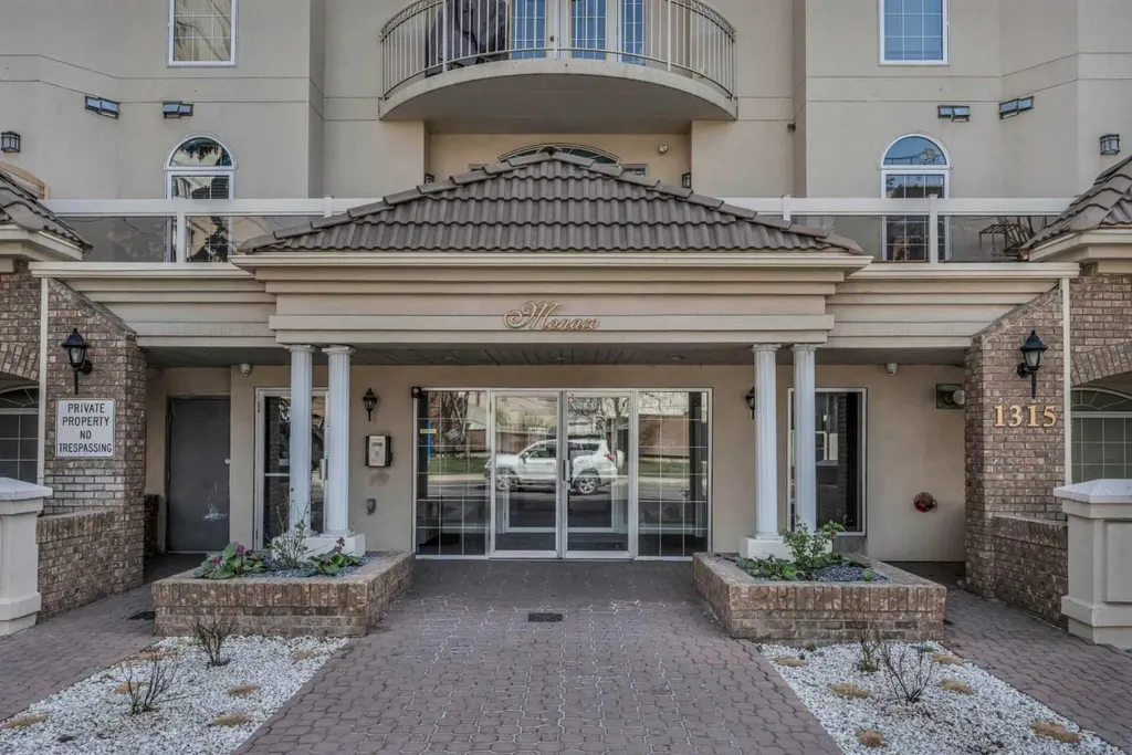 1315 12 Avenue SW Calgary AB T3C 0P6