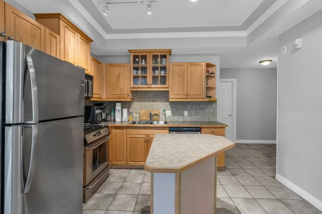 1315 12 Avenue SW Calgary AB T3C 0P6