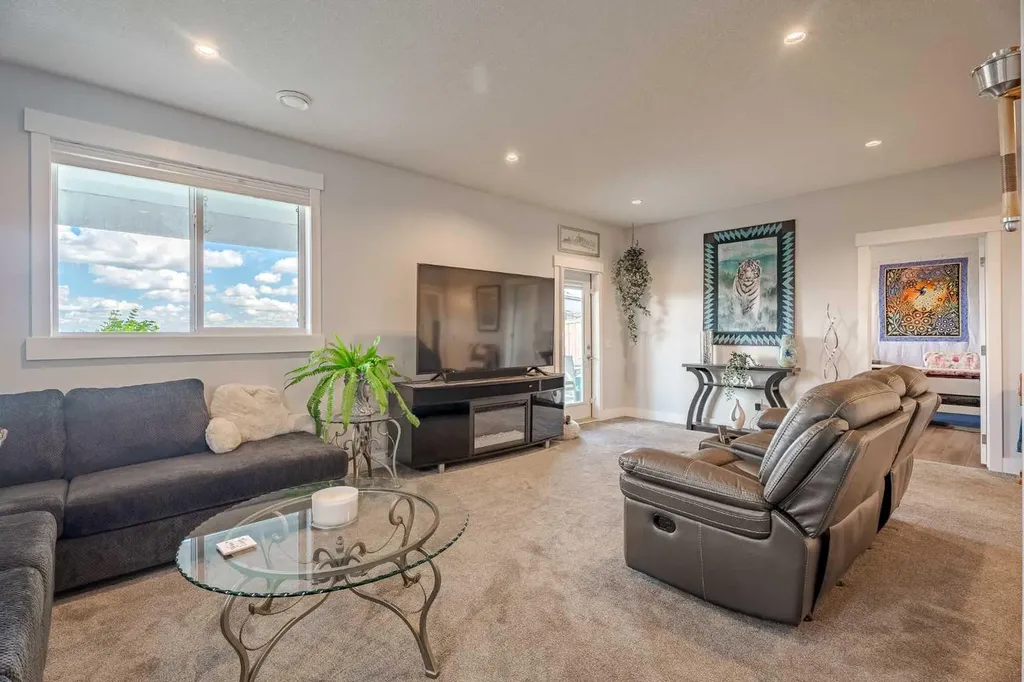 1483 Aldrich Place Carstairs AB T0M0N0