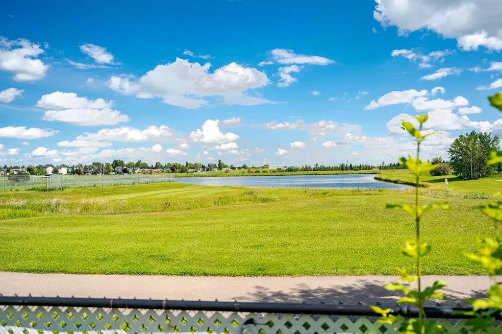 1483 Aldrich Place Carstairs AB T0M0N0