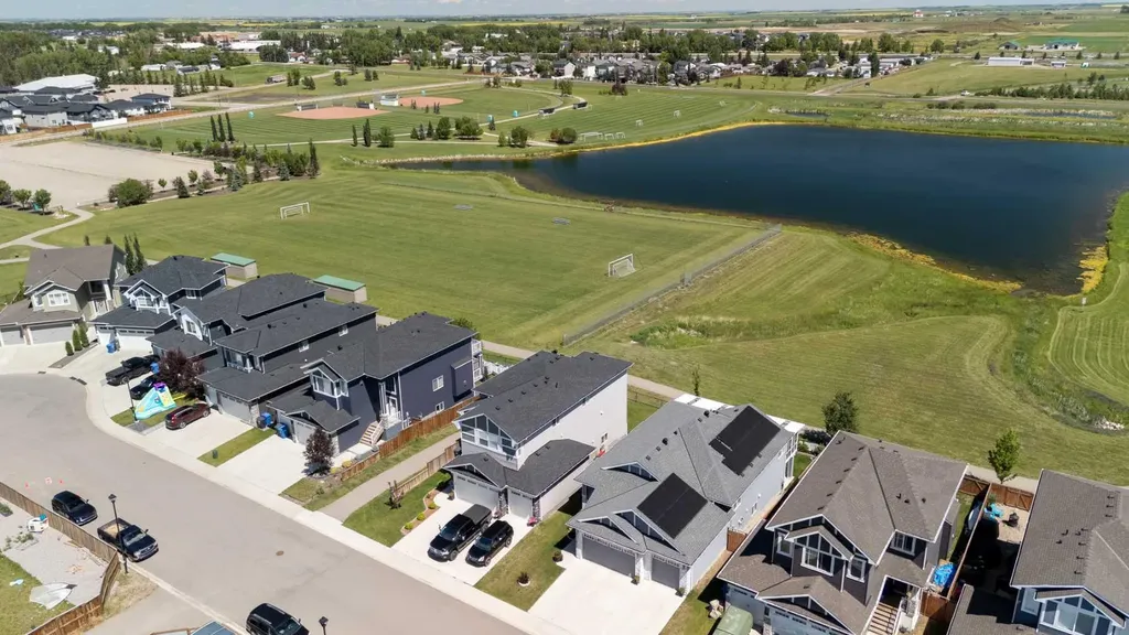 1483 Aldrich Place Carstairs AB T0M0N0