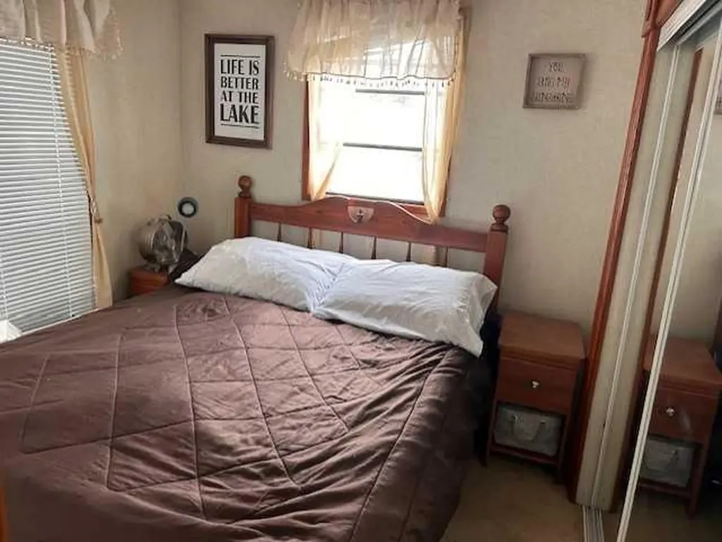 561 Carefree Resort Rural Red Deer County AB T4G0K6