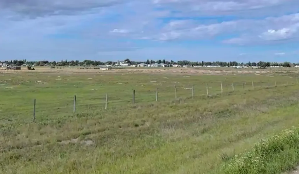 Portion Of NE 33 & NW 34 College Drive E Brooks AB T1R 1C8