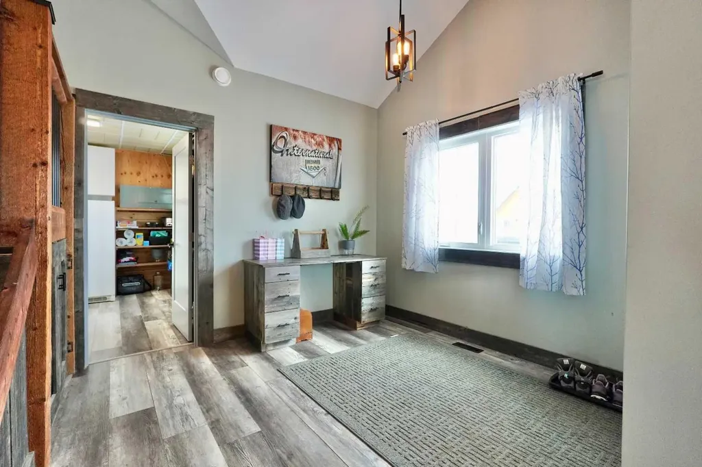 9908 101 Street Nampa AB T0H 2R0