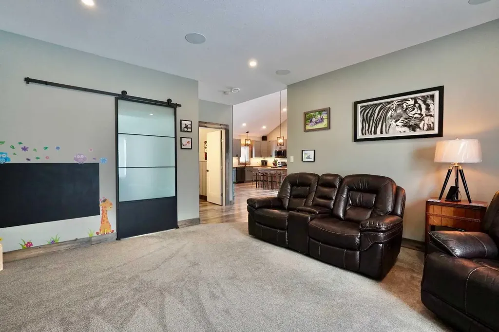 9908 101 Street Nampa AB T0H 2R0
