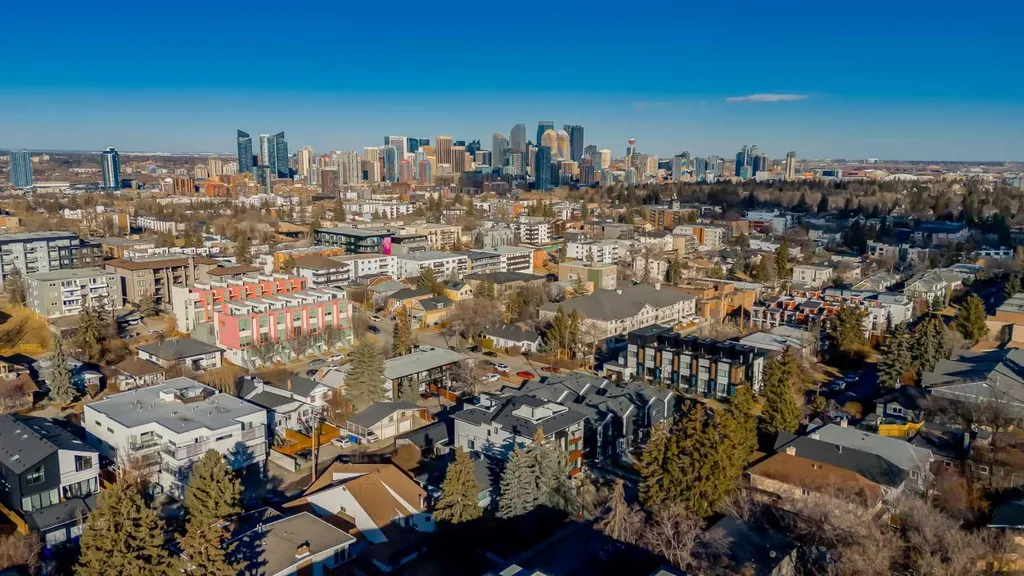 1816 28 Avenue SW Calgary AB T2T 1J8