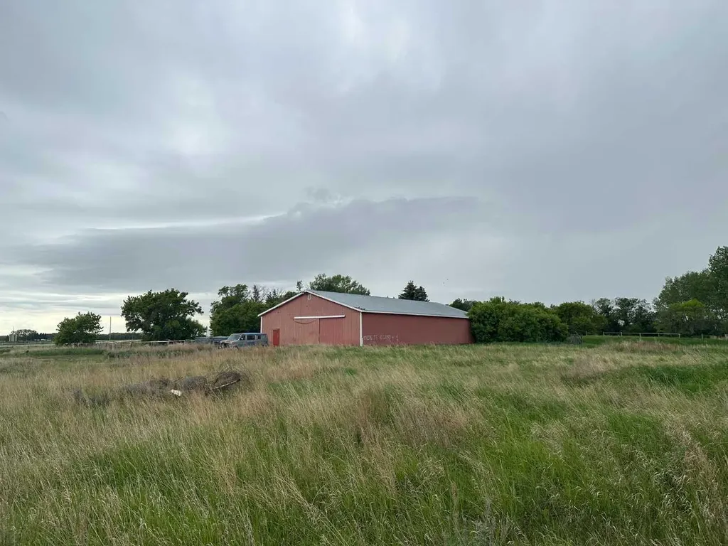 27380 Township Road 373 Rural Red Deer County AB T4E1P2