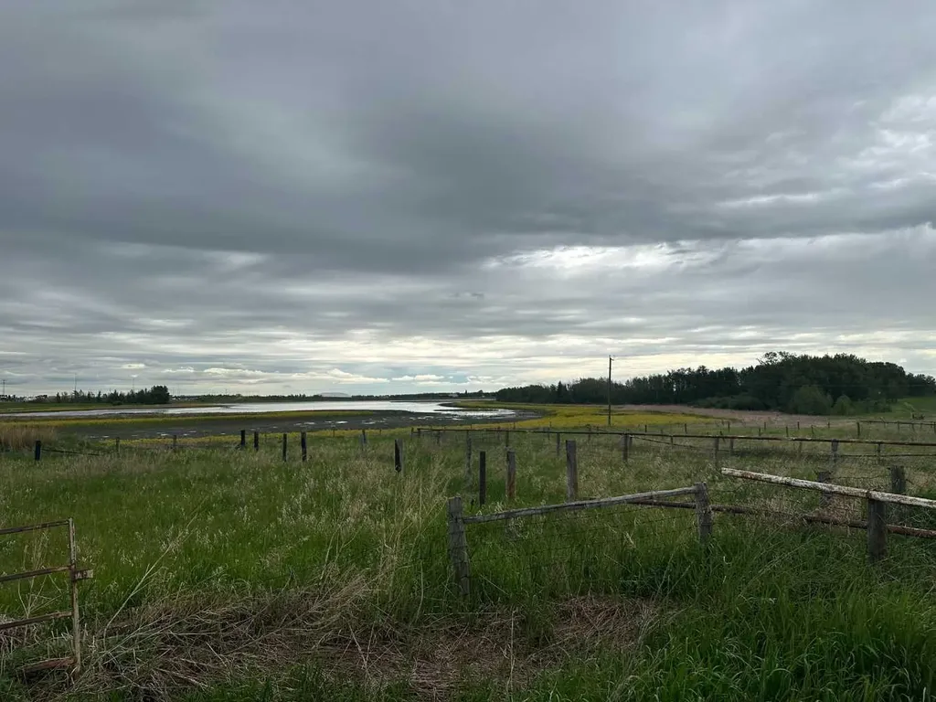 27380 Township Road 373 Rural Red Deer County AB T4E1P2